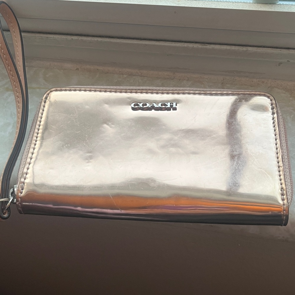 Coach East/West Mirror Rose Gold Metallic Wristlet - Picture 2 of 10